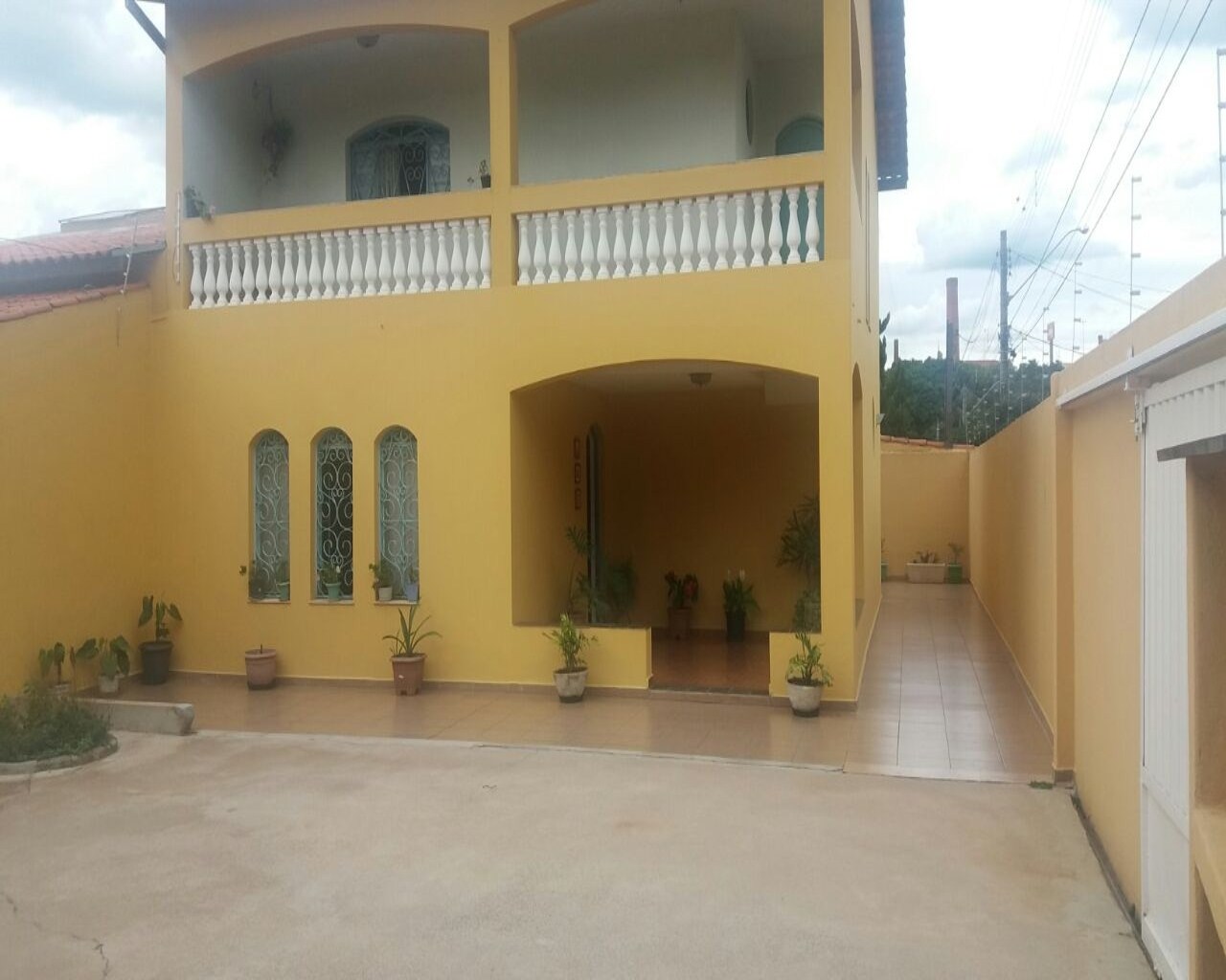 Casa à venda com 3 quartos, 150m² - Foto 1