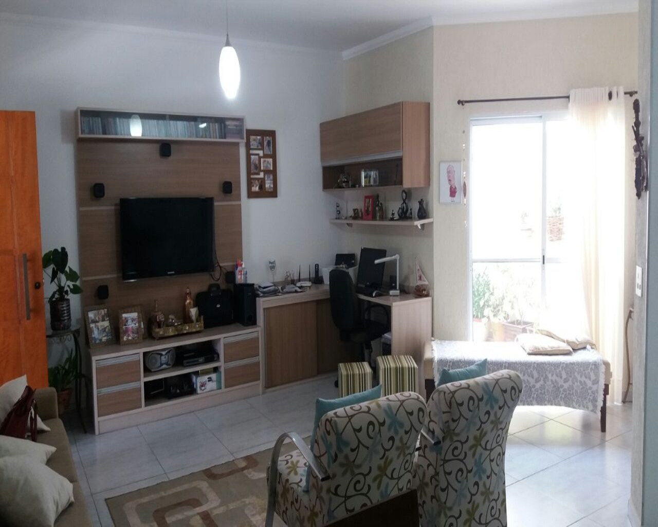 Casa à venda com 3 quartos, 164m² - Foto 1