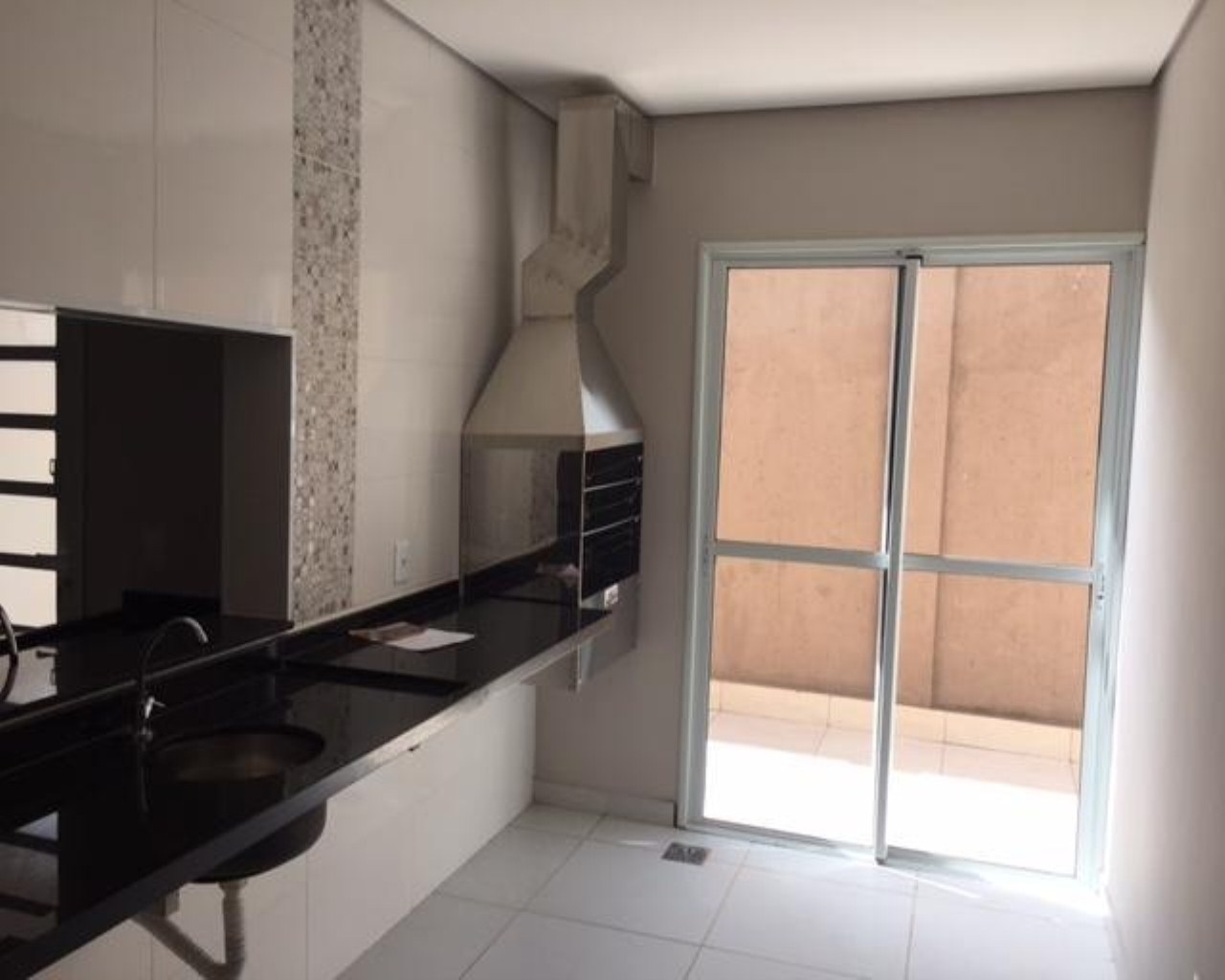 Apartamento à venda com 3 quartos, 88m² - Foto 1