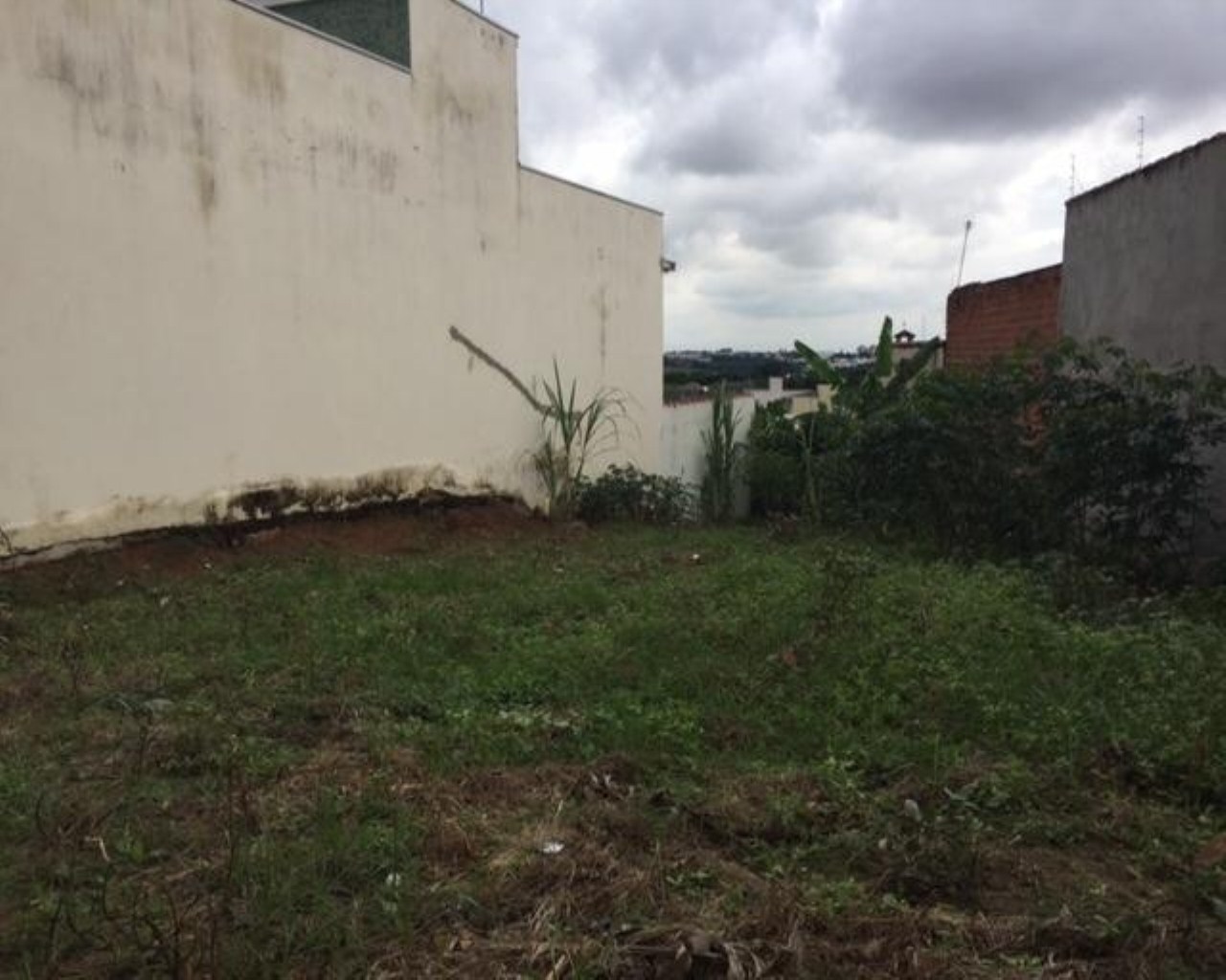 Terreno à venda, 343m² - Foto 1