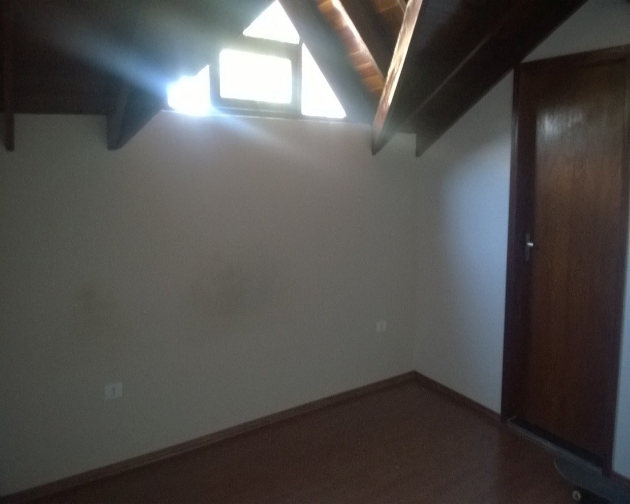 Casa à venda com 3 quartos, 250m² - Foto 3