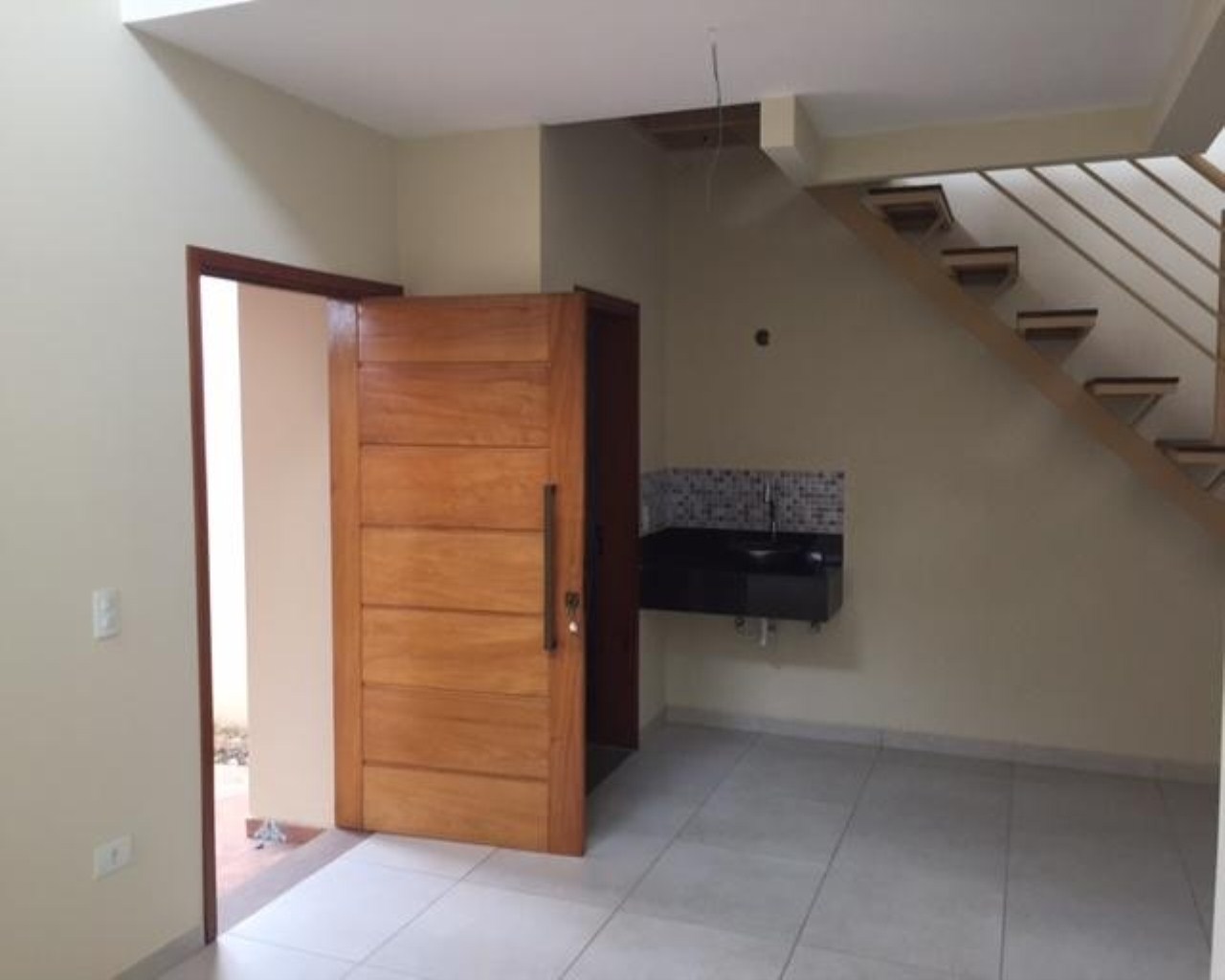 Casa à venda com 3 quartos, 150m² - Foto 4