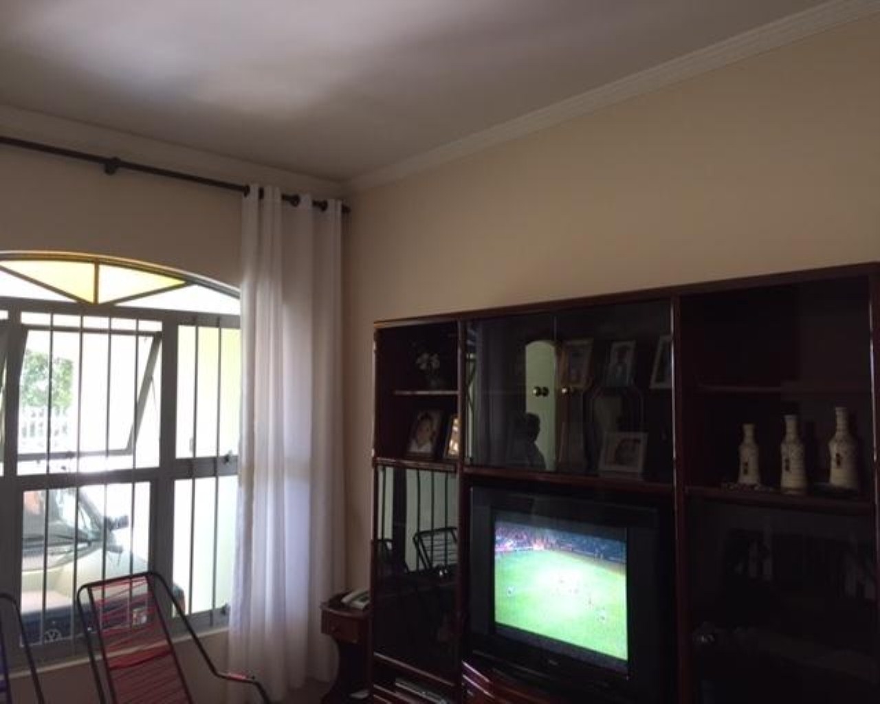 Casa à venda com 3 quartos, 130m² - Foto 1