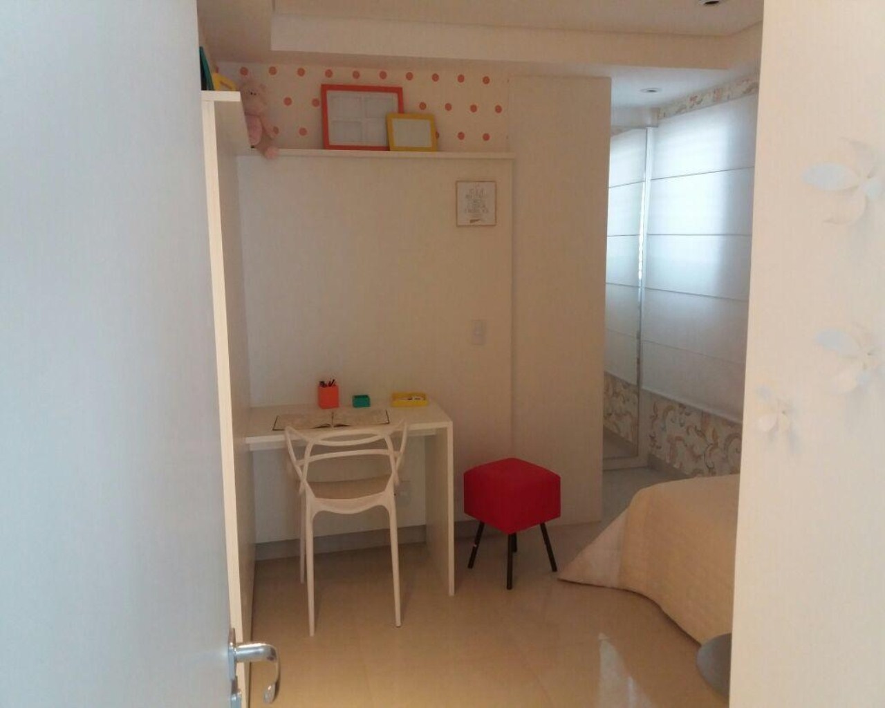 Apartamento à venda com 3 quartos, 83m² - Foto 2