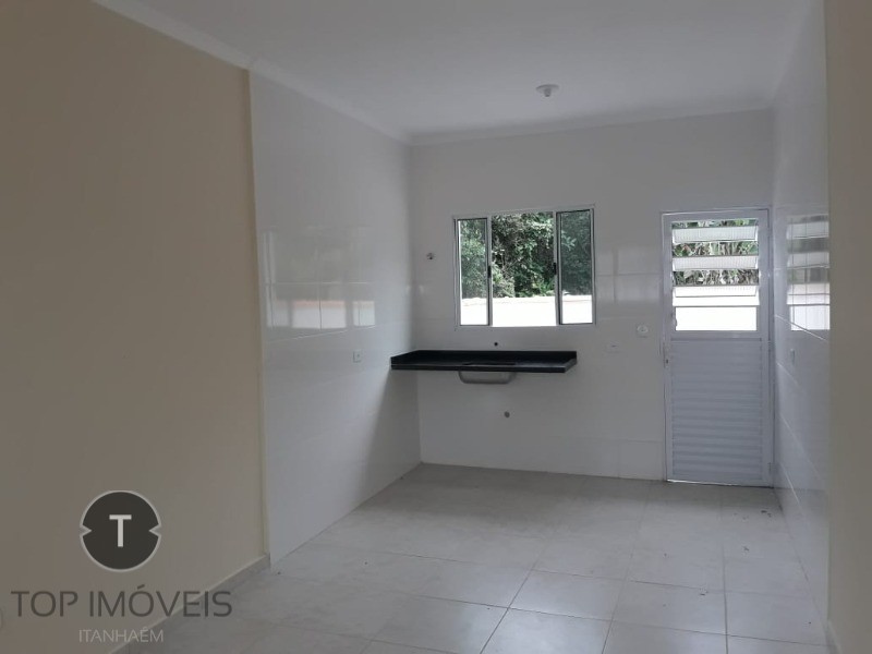 Casa à venda com 2 quartos, 60m² - Foto 5