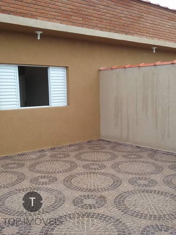 Casa à venda com 2 quartos, 55m² - Foto 4