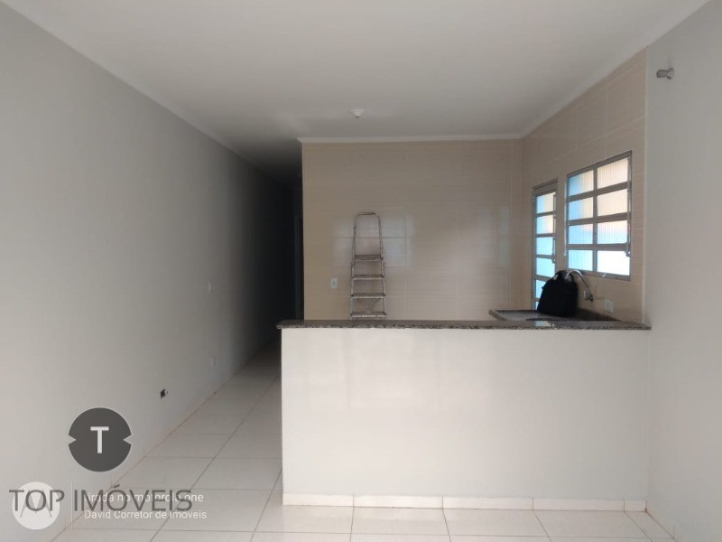 Casa à venda com 2 quartos, 64m² - Foto 9