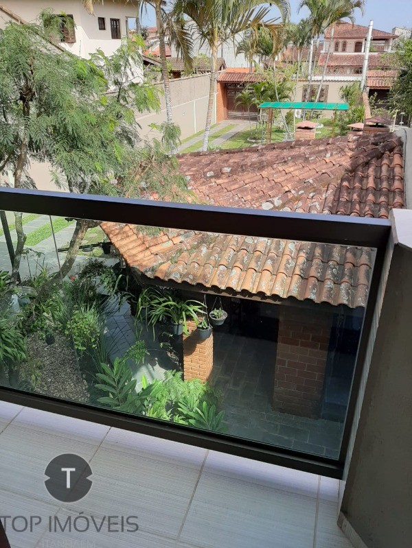 Casa à venda com 4 quartos, 189m² - Foto 3