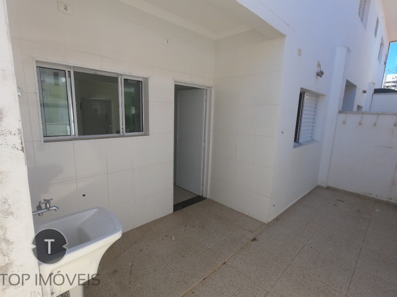 Casa para alugar com 3 quartos, 74m² - Foto 29