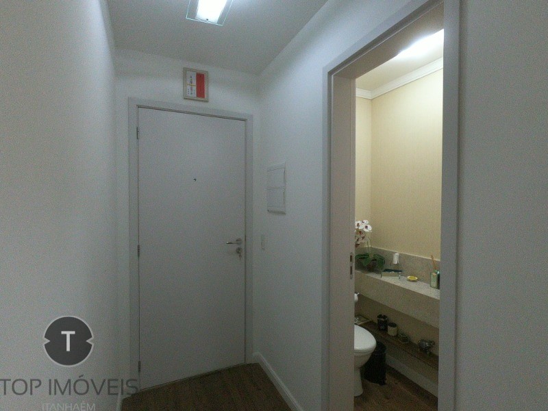 Apartamento à venda com 3 quartos, 105m² - Foto 2