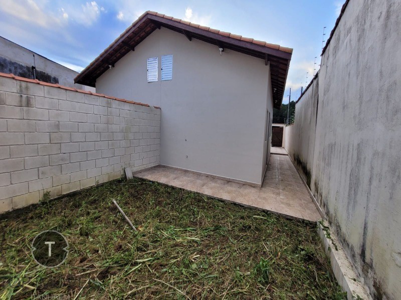 Casa à venda com 2 quartos, 44m² - Foto 2