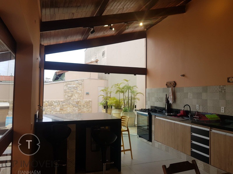 Casa à venda com 4 quartos, 231m² - Foto 13