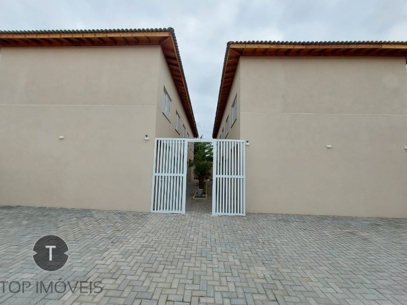 Casa à venda com 2 quartos, 70m² - Foto 10