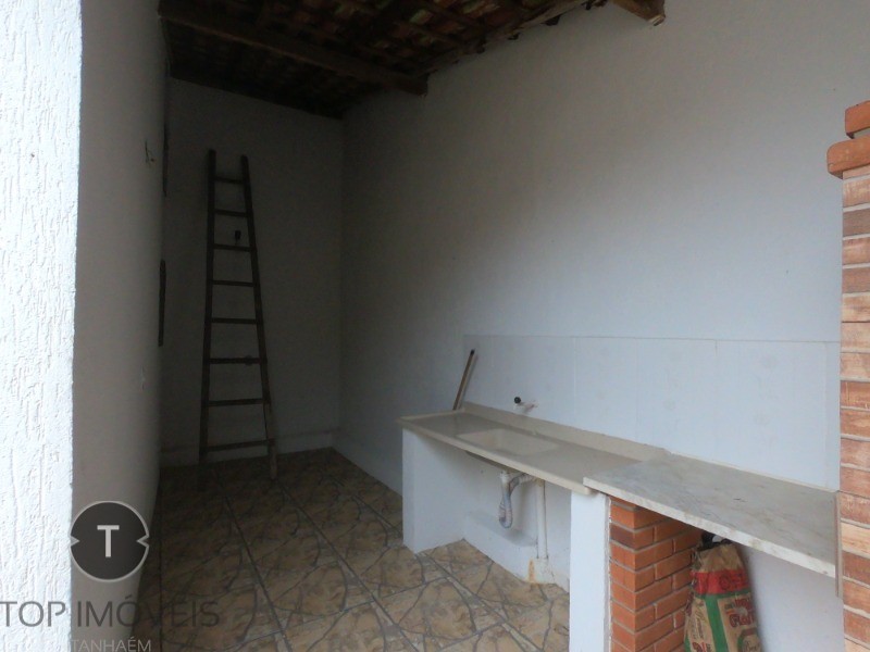 Casa à venda com 2 quartos, 65m² - Foto 13