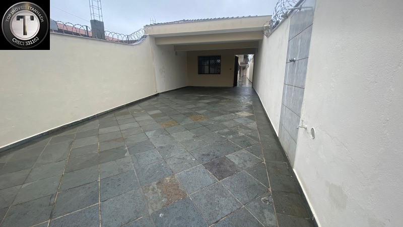 Casa à venda com 2 quartos, 112m² - Foto 1