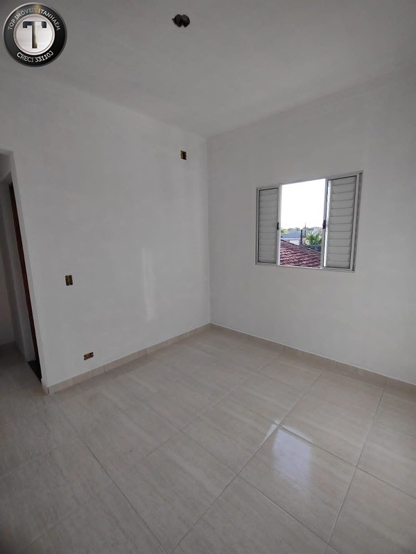 Casa à venda com 2 quartos, 70m² - Foto 13