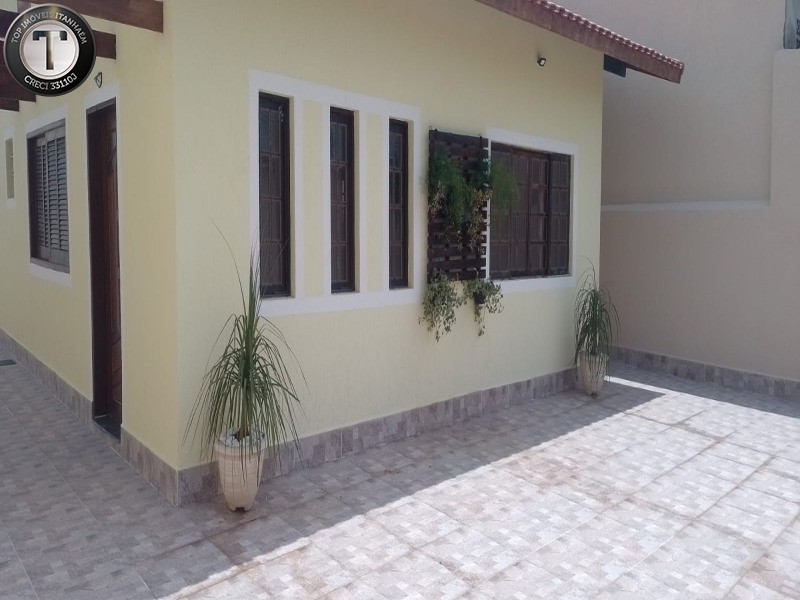 Casa à venda com 3 quartos, 140m² - Foto 2