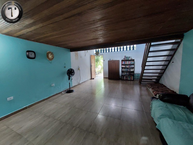 Casa à venda com 3 quartos, 155m² - Foto 2