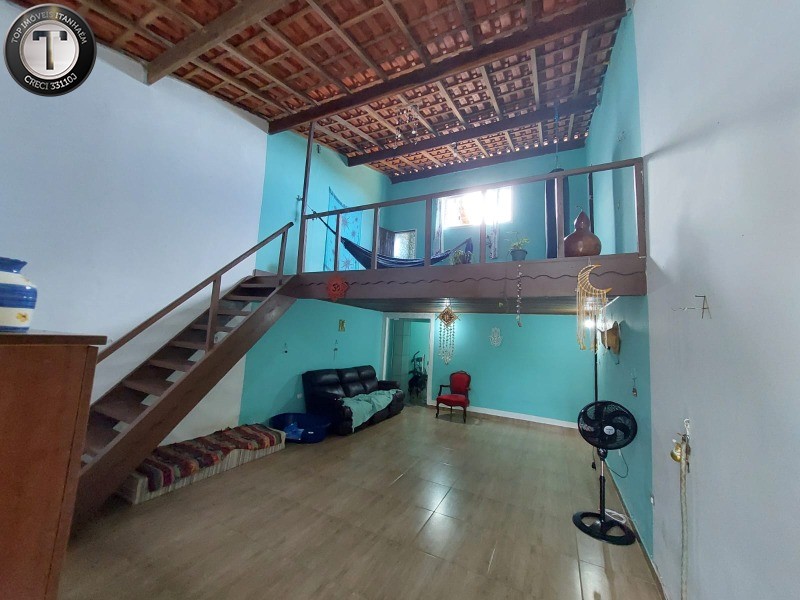 Casa à venda com 3 quartos, 155m² - Foto 1