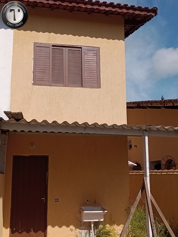 Casa à venda com 2 quartos, 100m² - Foto 2