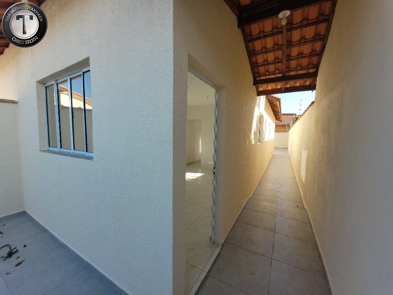 Casa à venda com 2 quartos, 51m² - Foto 1