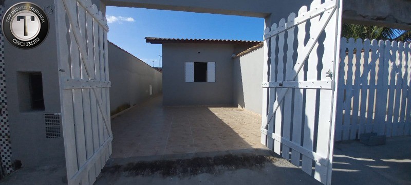 Casa à venda com 2 quartos, 135m² - Foto 2