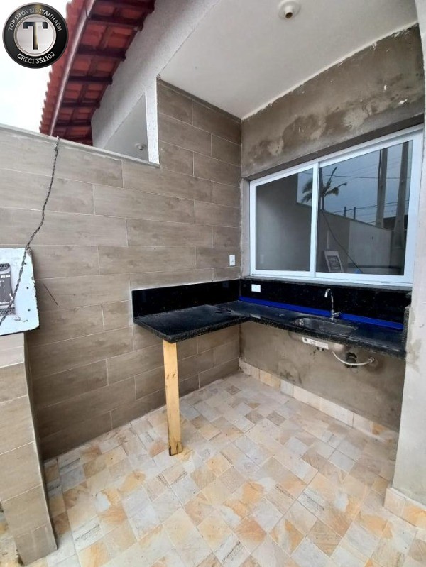 Casa à venda com 2 quartos, 70m² - Foto 5