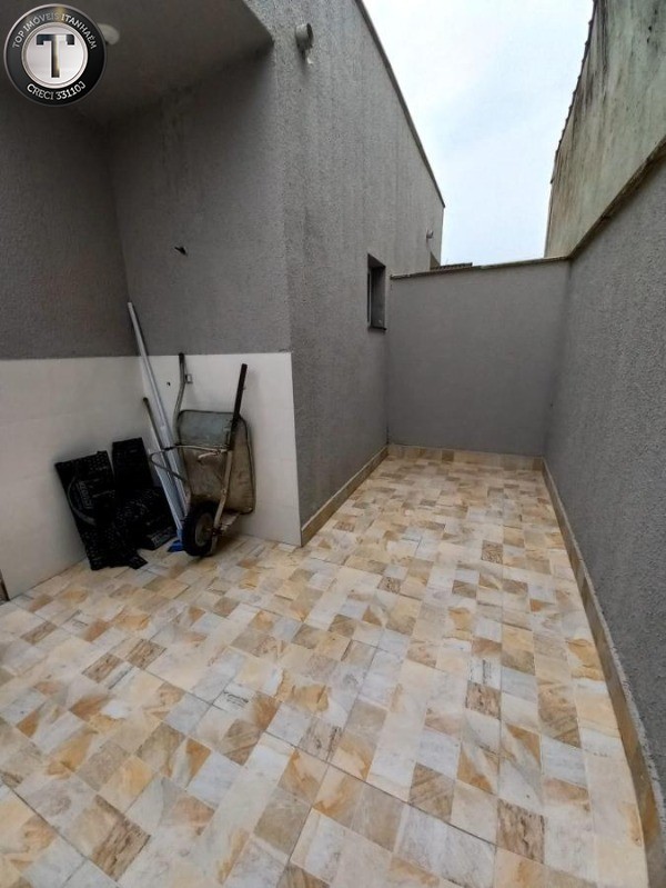 Casa à venda com 2 quartos, 70m² - Foto 8