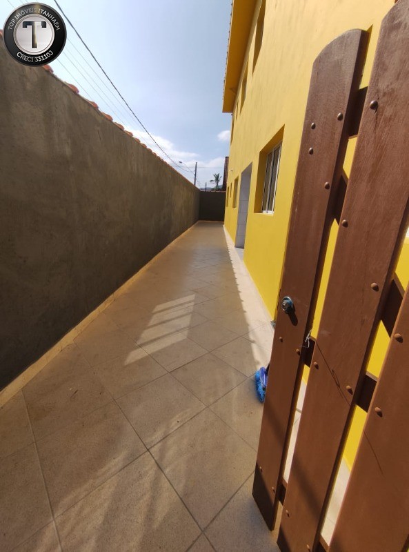 Casa à venda com 2 quartos, 60m² - Foto 3