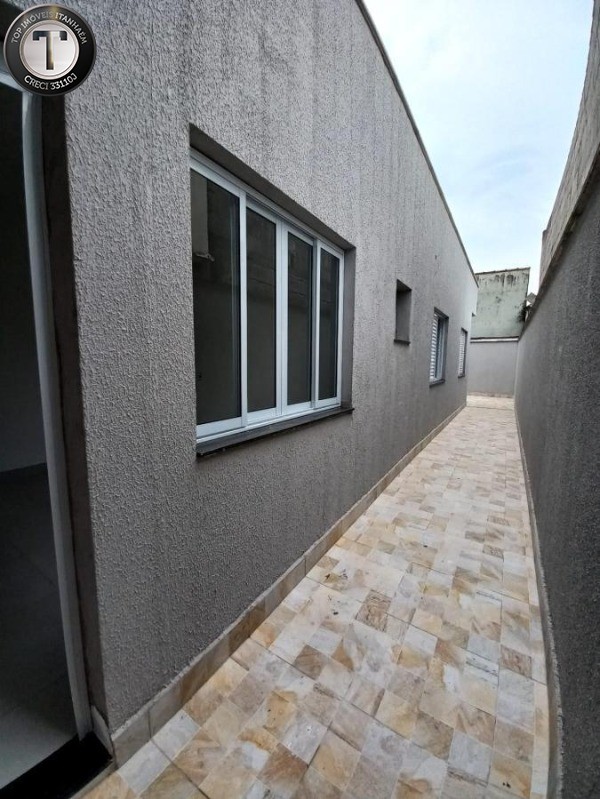 Casa à venda com 2 quartos, 70m² - Foto 6