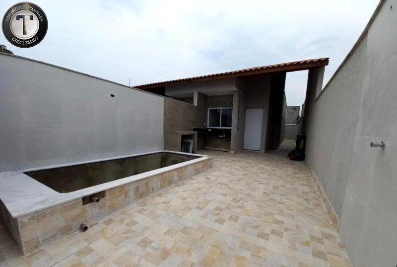 Casa à venda com 2 quartos, 70m² - Foto 1