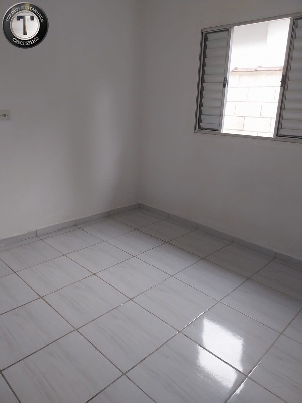 Casa à venda com 2 quartos, 150m² - Foto 3