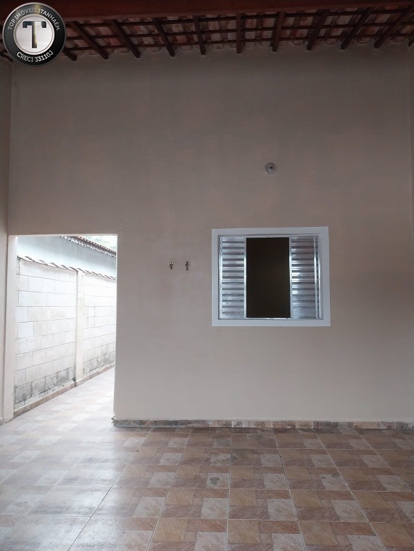 Casa à venda com 2 quartos, 150m² - Foto 1