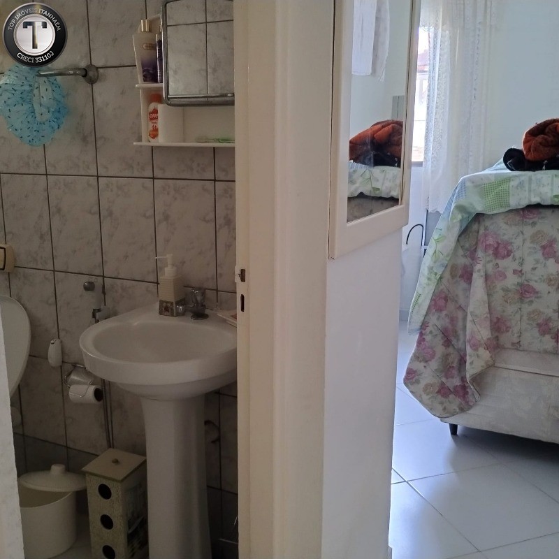 Casa à venda com 3 quartos, 70m² - Foto 37