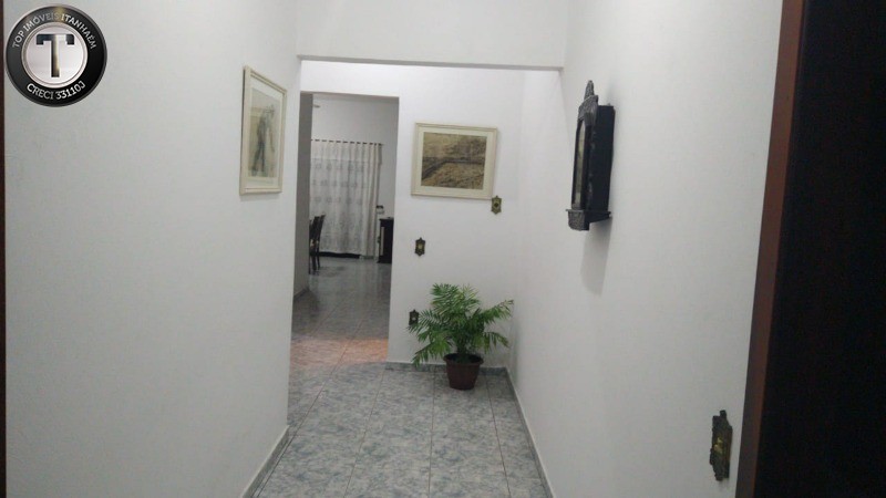 Casa à venda com 6 quartos, 200m² - Foto 14