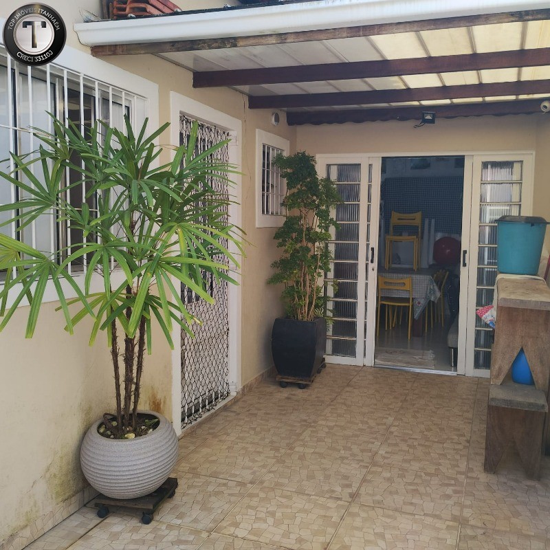 Casa à venda com 3 quartos, 70m² - Foto 12