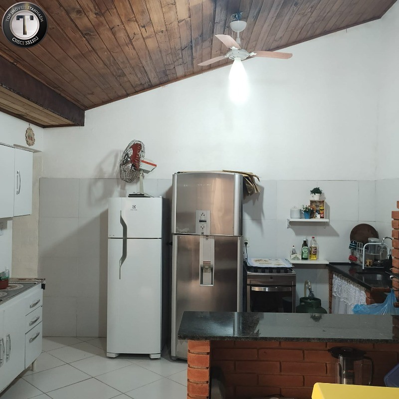 Casa à venda com 3 quartos, 70m² - Foto 19