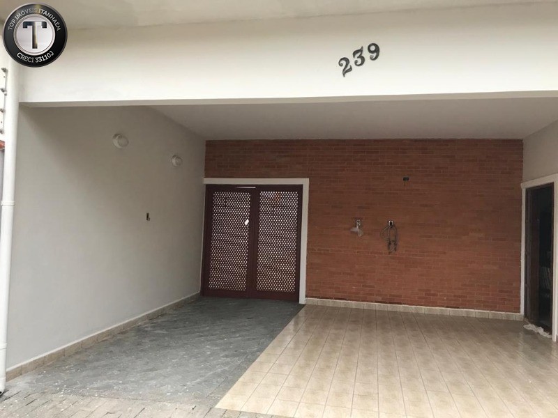 Casa à venda com 4 quartos, 201m² - Foto 3