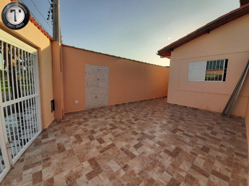 Casa à venda com 2 quartos, 98m² - Foto 1