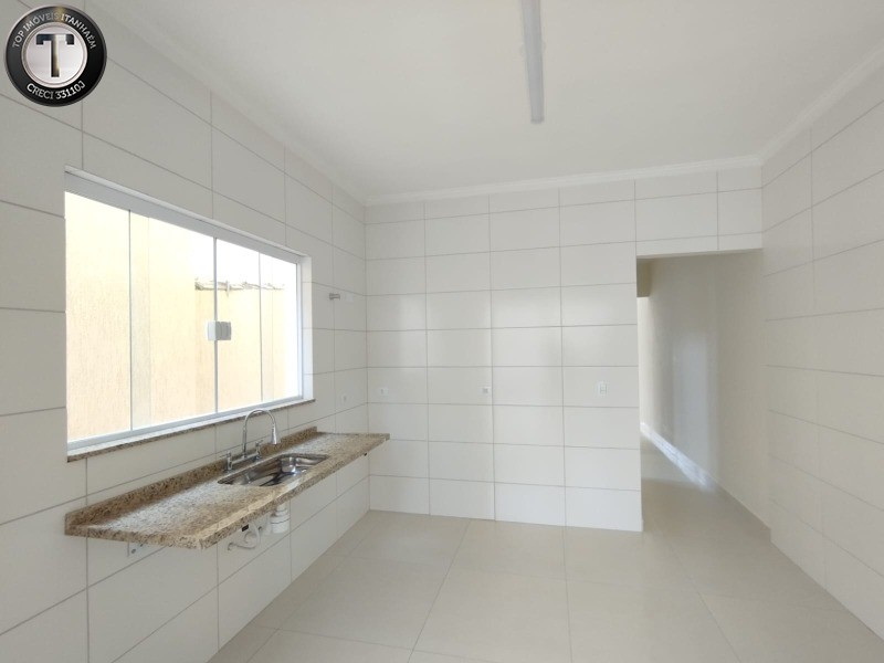 Casa à venda com 2 quartos, 100m² - Foto 17