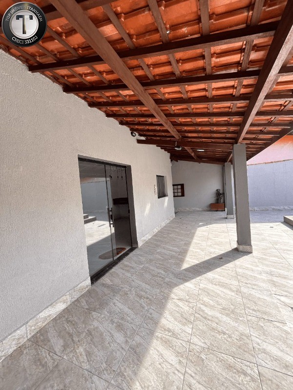 Casa à venda com 6 quartos, 175m² - Foto 3