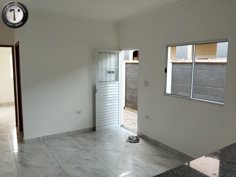 Casa à venda com 2 quartos, 70m² - Foto 13