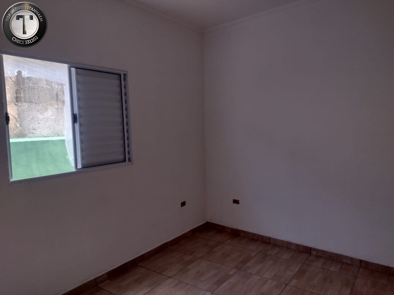 Casa à venda com 2 quartos, 68m² - Foto 14