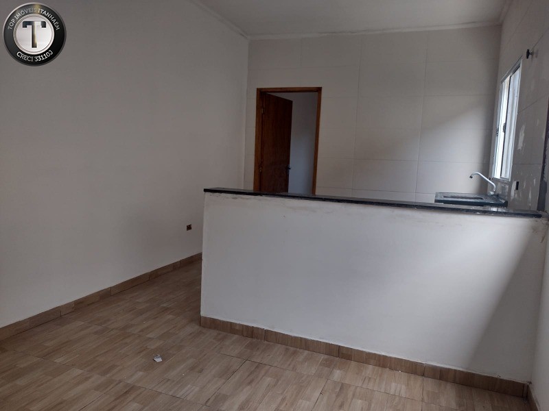 Casa à venda com 2 quartos, 68m² - Foto 11