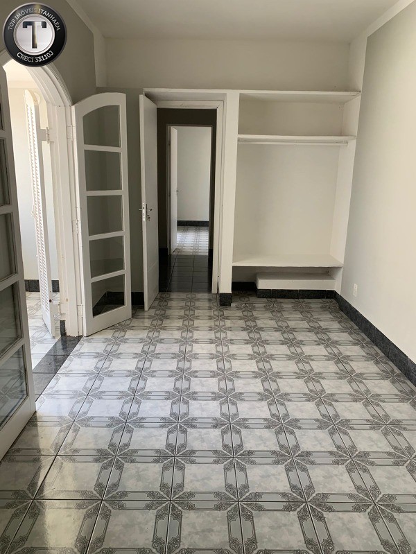 Casa à venda com 7 quartos, 280m² - Foto 29