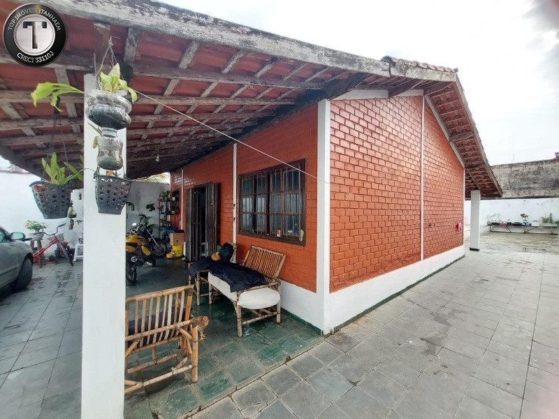 Casa à venda com 2 quartos, 90m² - Foto 1