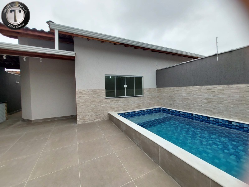 Casa à venda com 2 quartos, 65m² - Foto 1