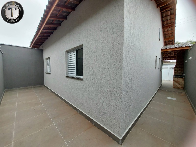 Casa à venda com 2 quartos, 65m² - Foto 17