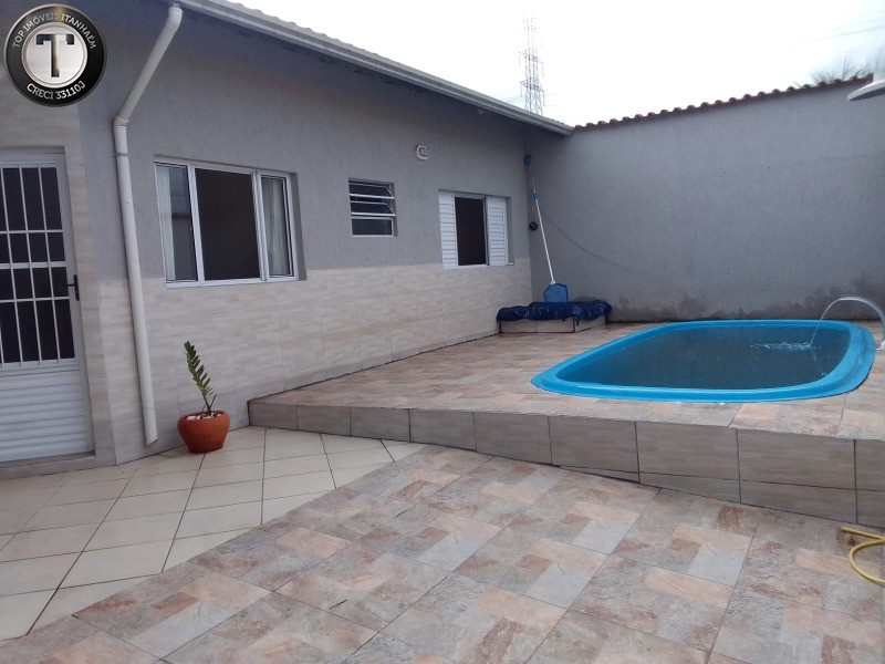 Casa à venda com 2 quartos, 66m² - Foto 1