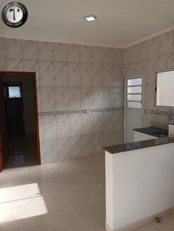 Casa à venda com 2 quartos, 55m² - Foto 8